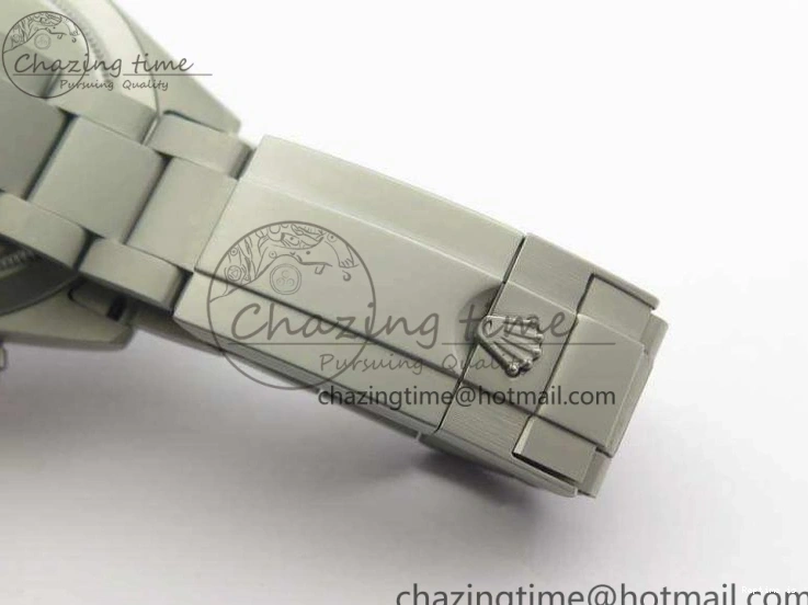 1225 Daytona Newman Sandblasted SS White Black Dial On SS Bracelet A Functional 3522